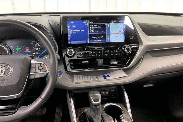 2021 Toyota Highlander Hybrid Platinum
