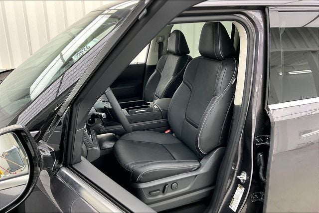 2026 INFINITI QX80 LUXE