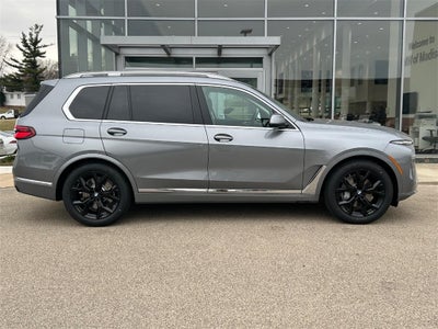 2025 BMW X7 xDrive40i