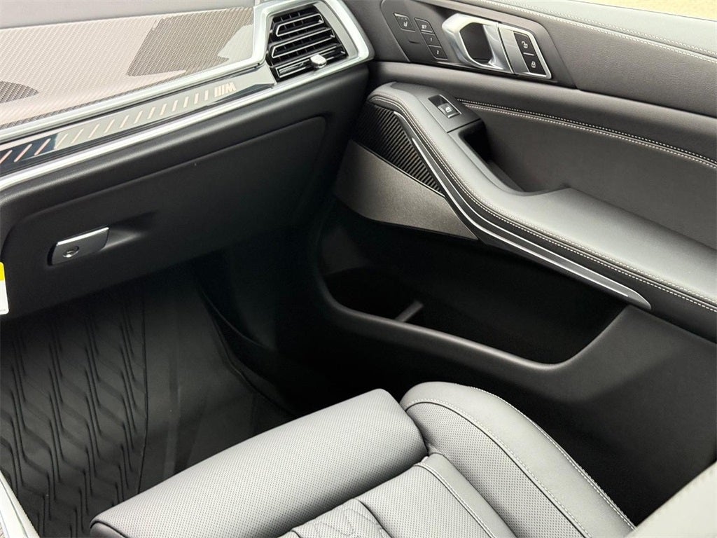 2026 BMW X7 M60i