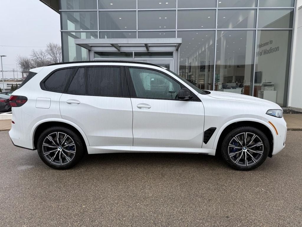 2026 BMW X5 M60i
