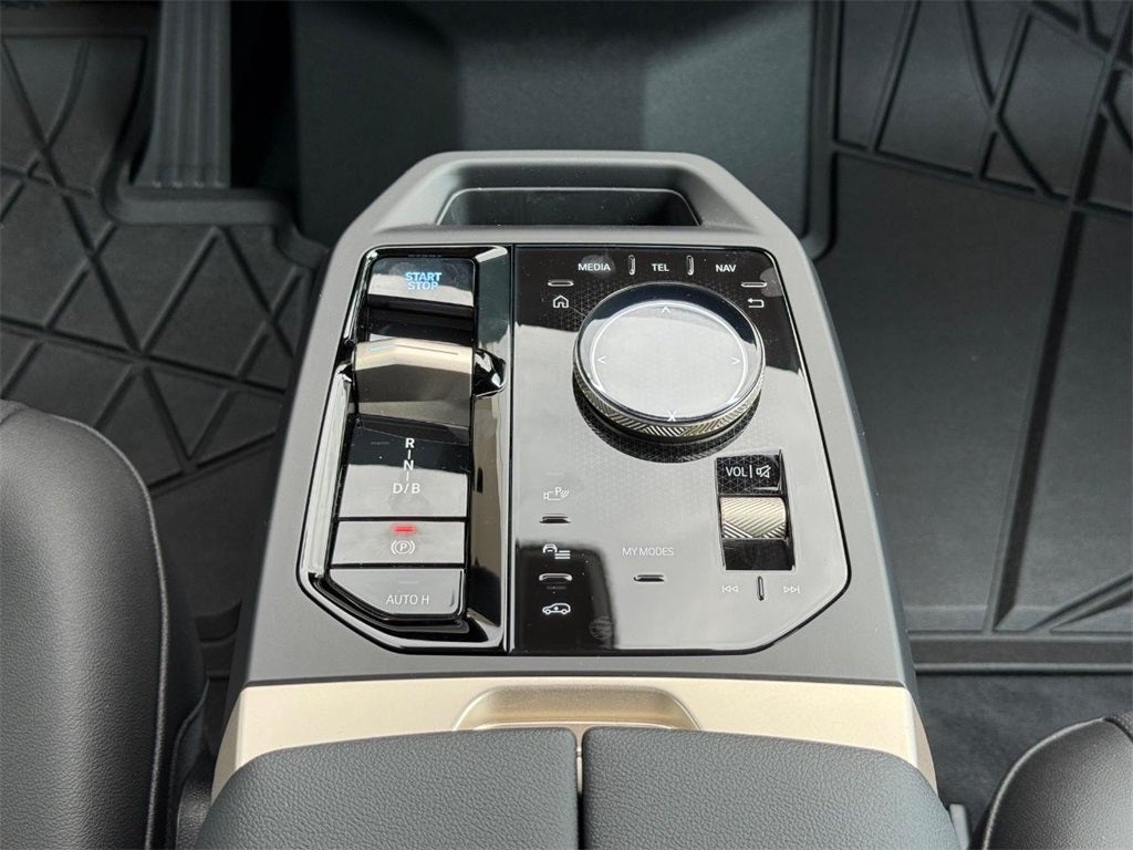 2026 BMW iX xDrive45