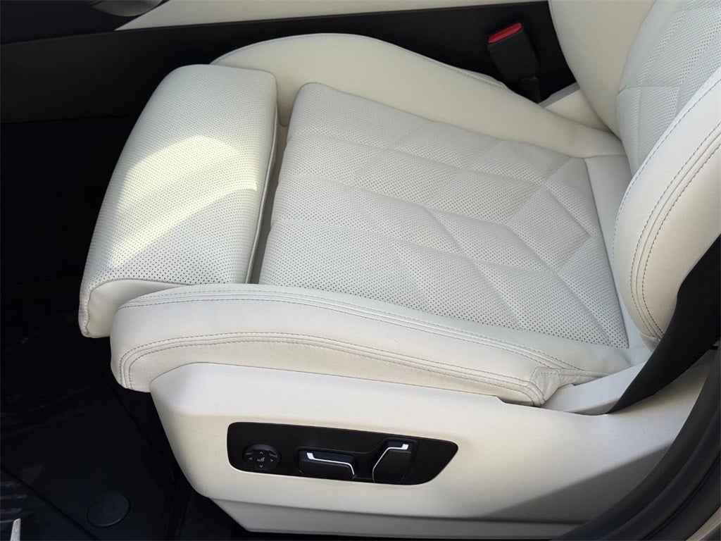 2026 BMW 550e 550e xDrive