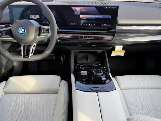 2026 BMW 550e 550e xDrive