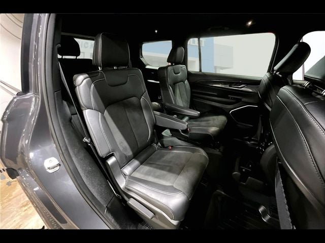 2022 Jeep Grand Cherokee L Altitude