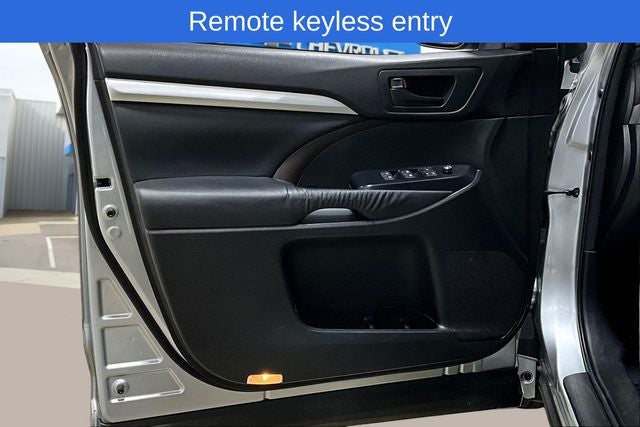 2016 Toyota Highlander LE Plus V6