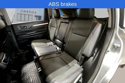 2016 Toyota Highlander LE Plus V6