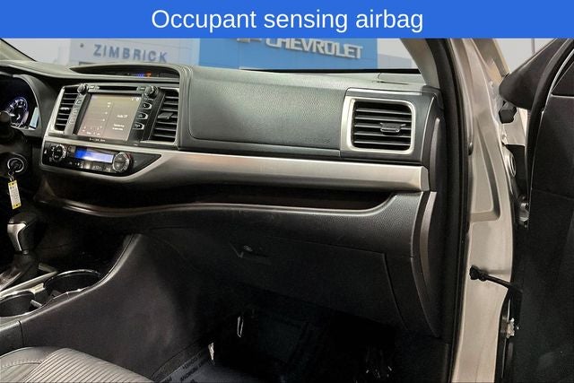 2016 Toyota Highlander LE Plus V6