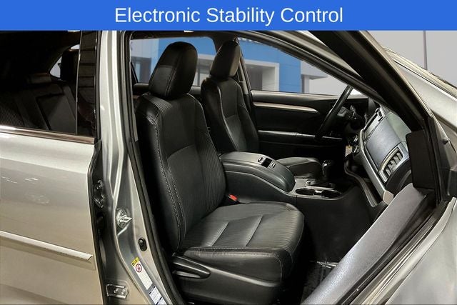 2016 Toyota Highlander LE Plus V6