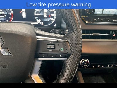 2023 Mitsubishi Outlander SE Black Edition