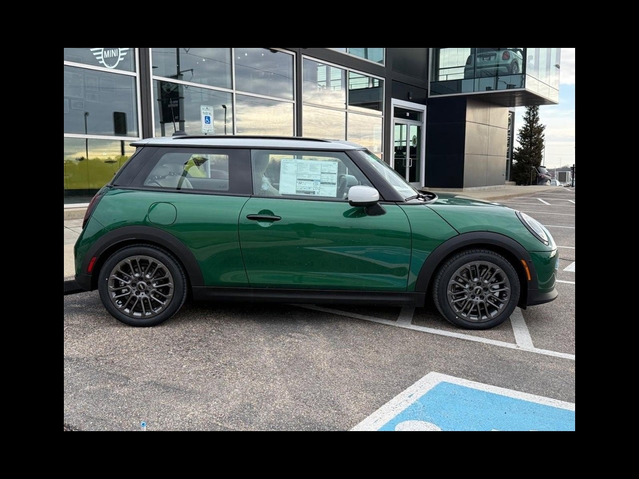 2026 MINI 2 DOOR SIGNATURE PLUS