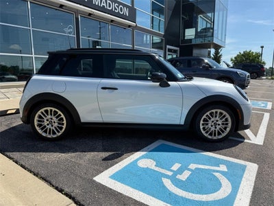 2025 MINI HARDTOP 2 DOOR Signature Plus