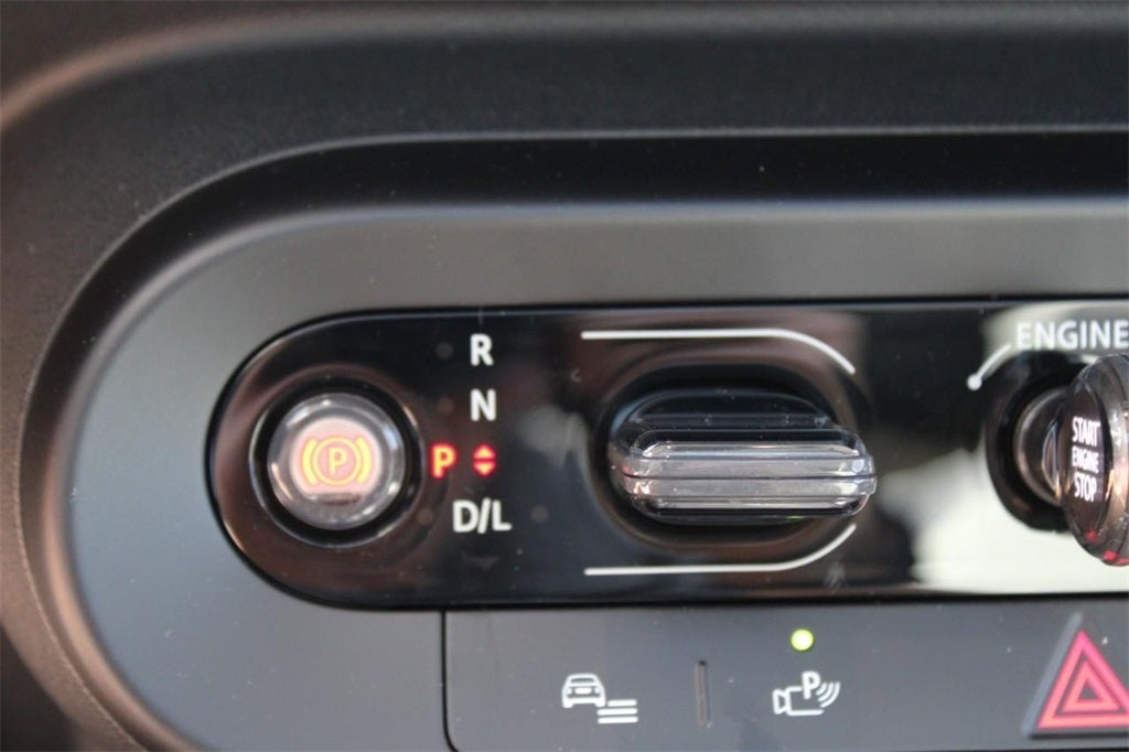 2025 MINI HARDTOP 2 DOOR Signature Plus