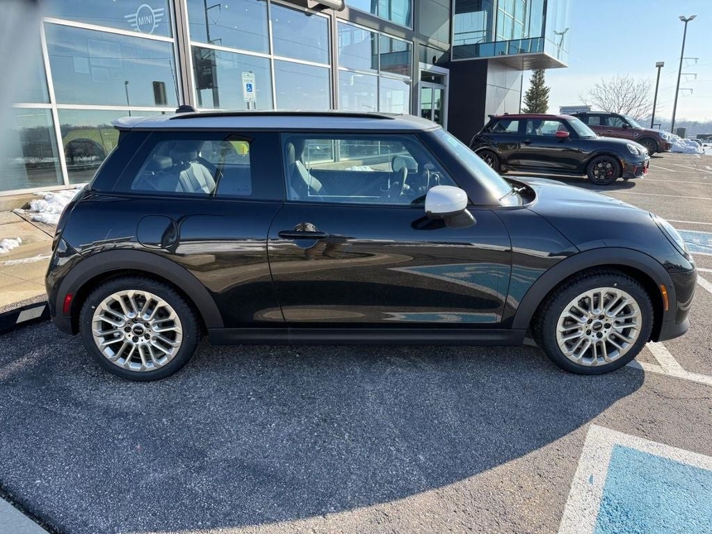 2026 MINI 2 DOOR ICONIC