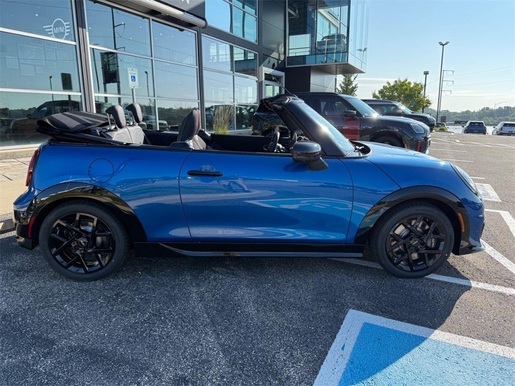 2026 MINI CONVERTIBLE ICONIC