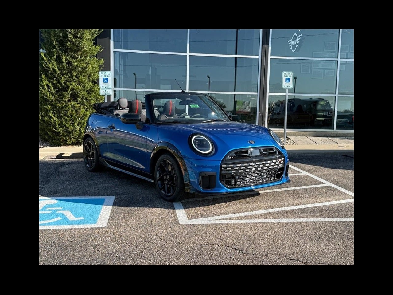 2026 MINI CONVERTIBLE ICONIC