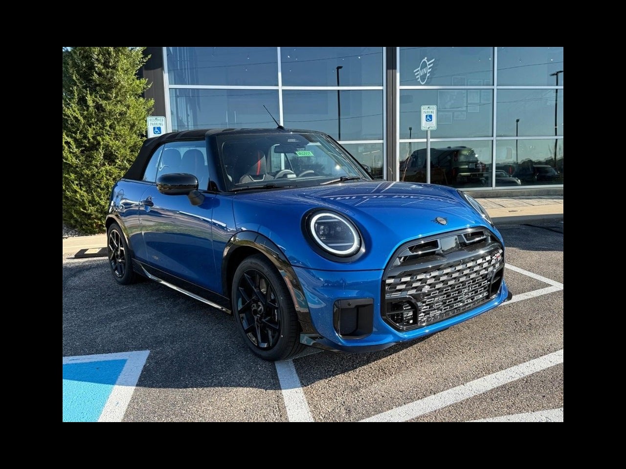 2026 MINI CONVERTIBLE ICONIC
