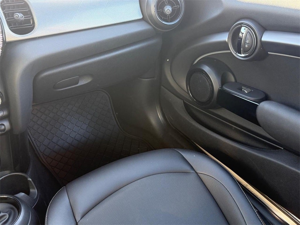 2022 MINI HARDTOP 2 DOOR SIGNATURE