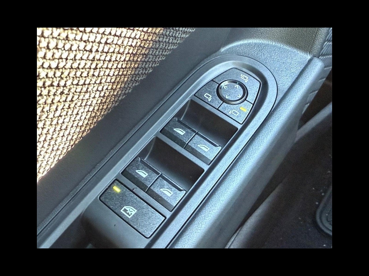 2026 MINI 4 DOOR ICONIC