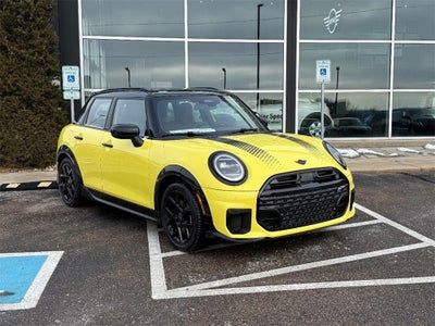 2026 MINI 4 DOOR ICONIC