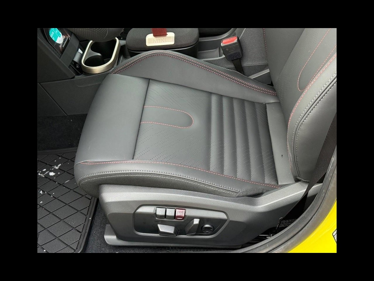 2026 MINI 4 DOOR ICONIC