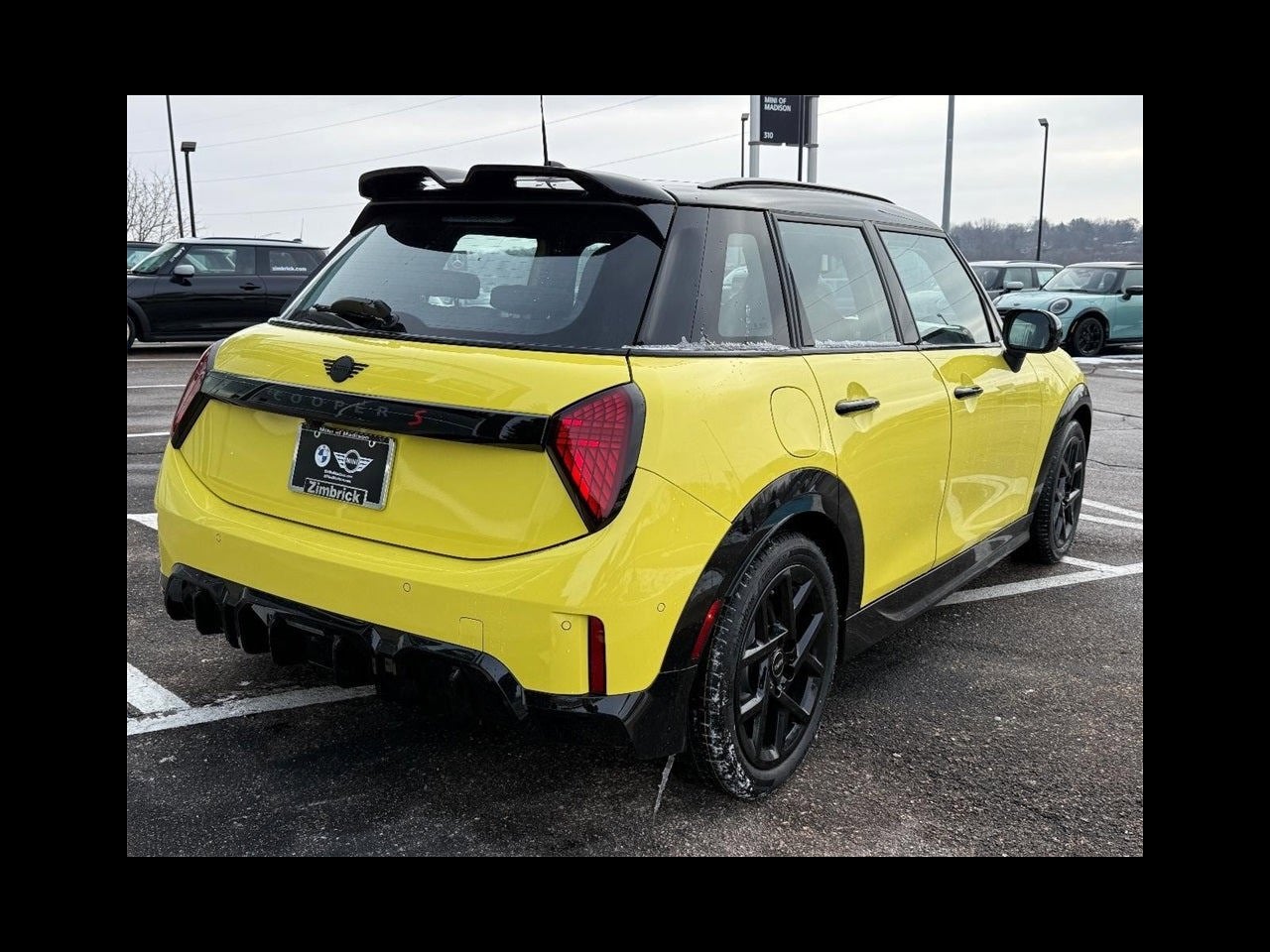 2026 MINI 4 DOOR ICONIC