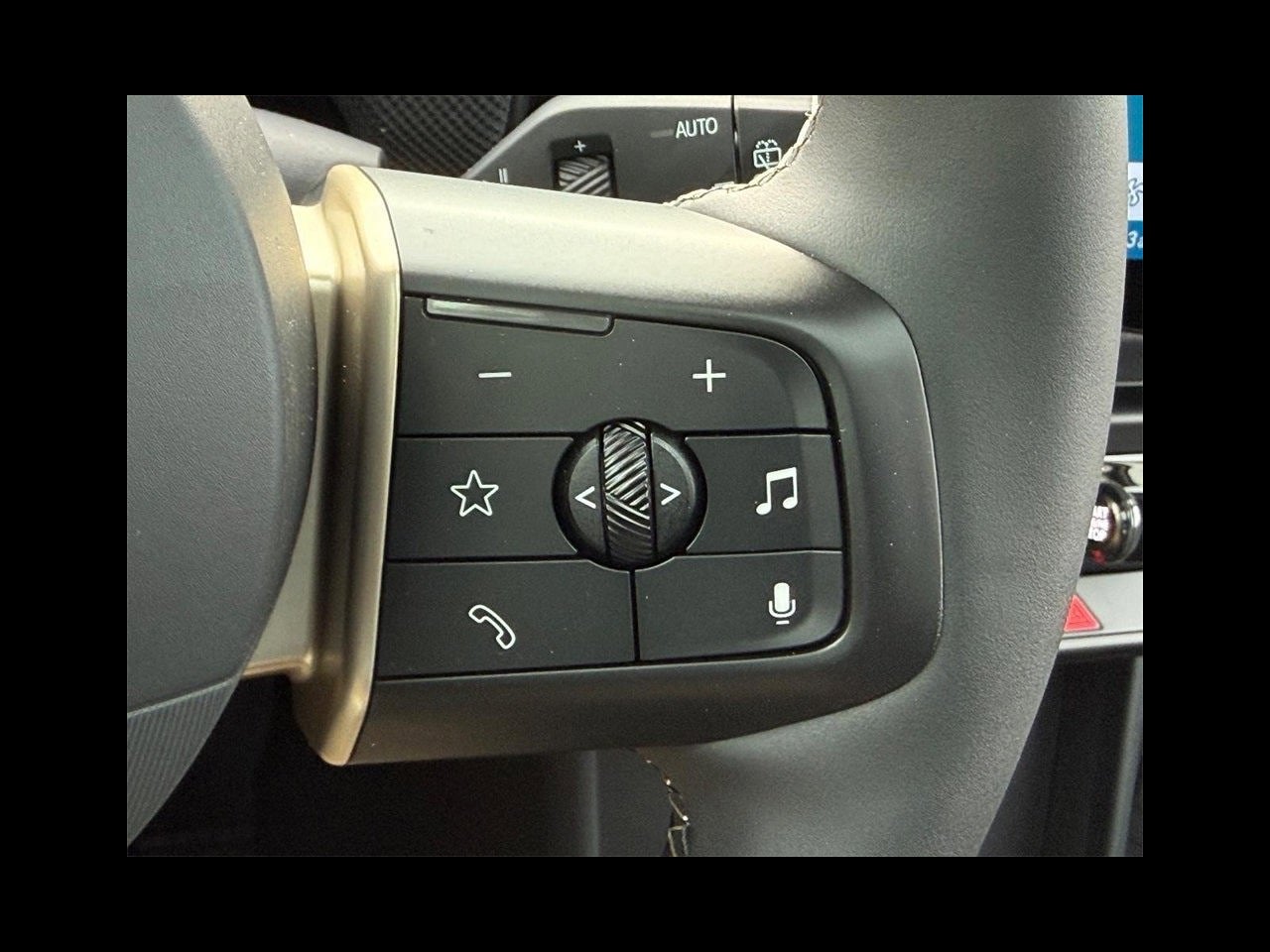 2026 MINI 4 DOOR ICONIC