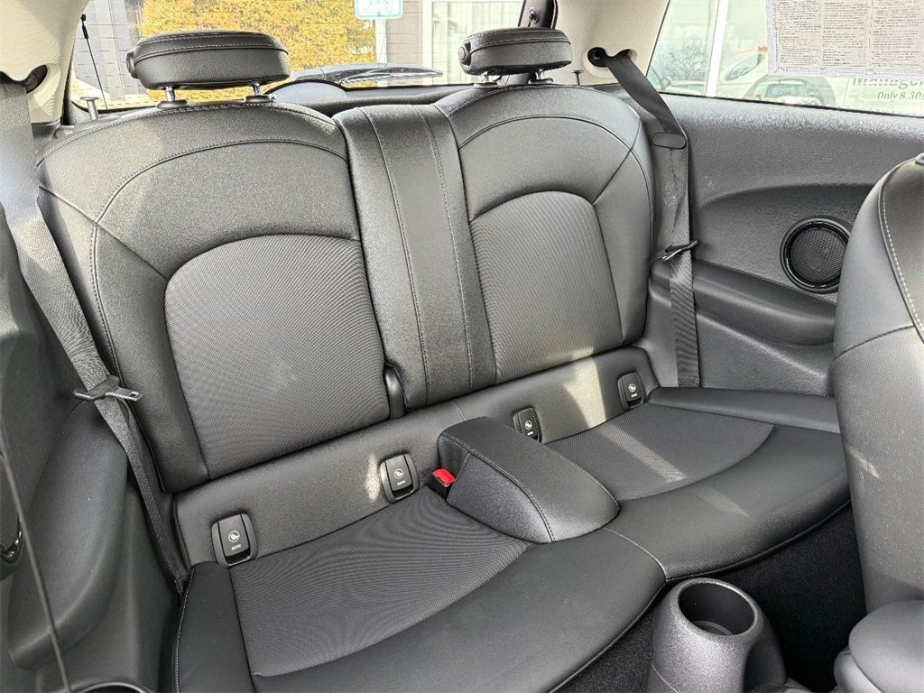 2018 MINI HARDTOP 2 DOOR Base