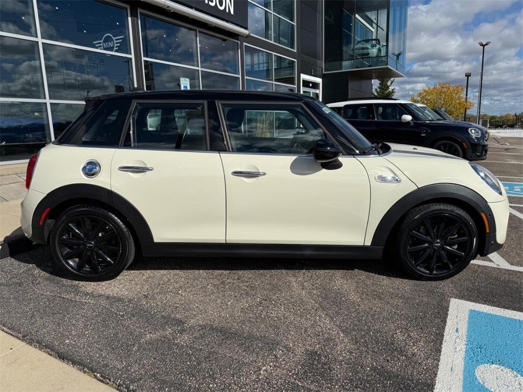 2019 MINI HARDTOP 4 DOOR SIGNATURE