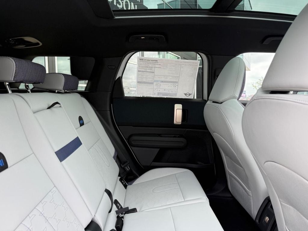 2026 MINI COUNTRYMAN OXFORD EDITION