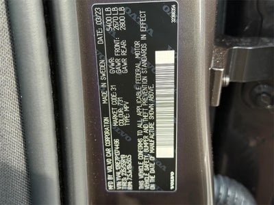 2023 Volvo XC60 B5 Plus Bright Theme