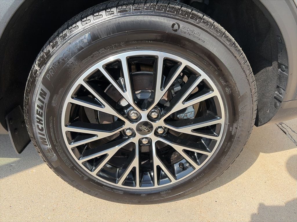 2025 Ford Escape Plug-In Hybrid Base