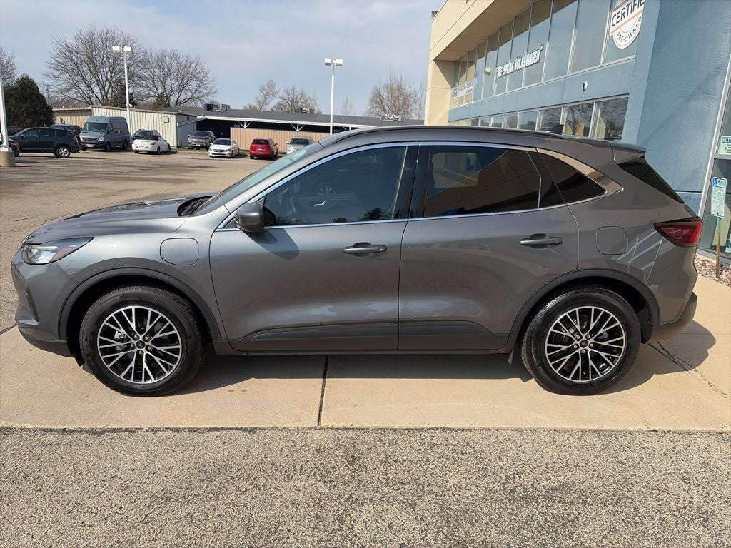 2025 Ford Escape Plug-In Hybrid Base