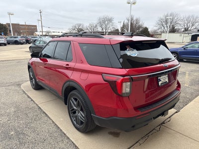 2025 Ford Explorer ST-Line