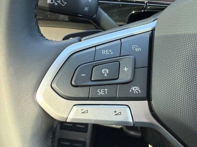 2026 Volkswagen Atlas Cross Sport 2.0T SEL R-Line Black