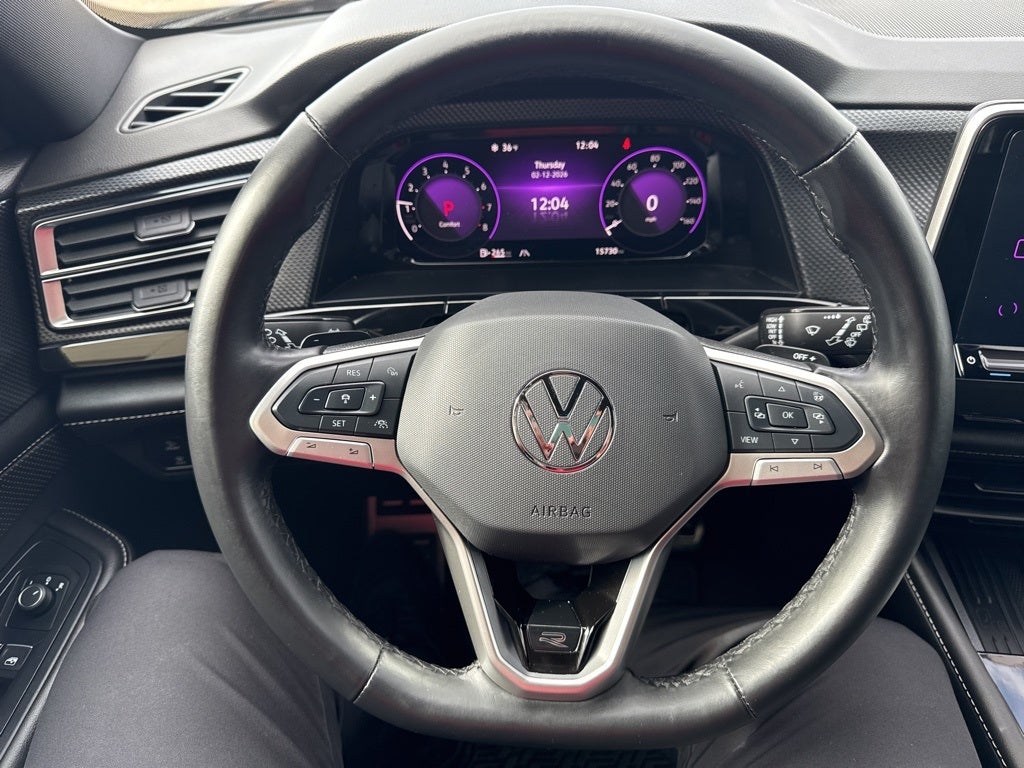 2025 Volkswagen Atlas Cross Sport 2.0T SEL R-Line Black