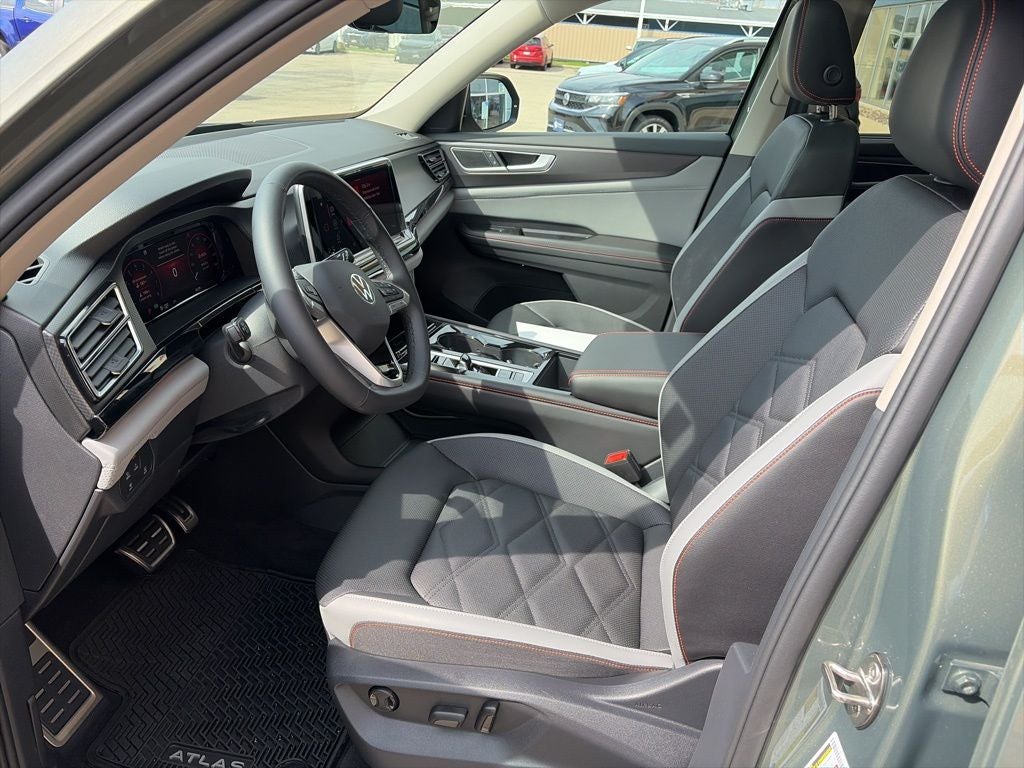2025 Volkswagen Atlas 2.0T Peak Edition