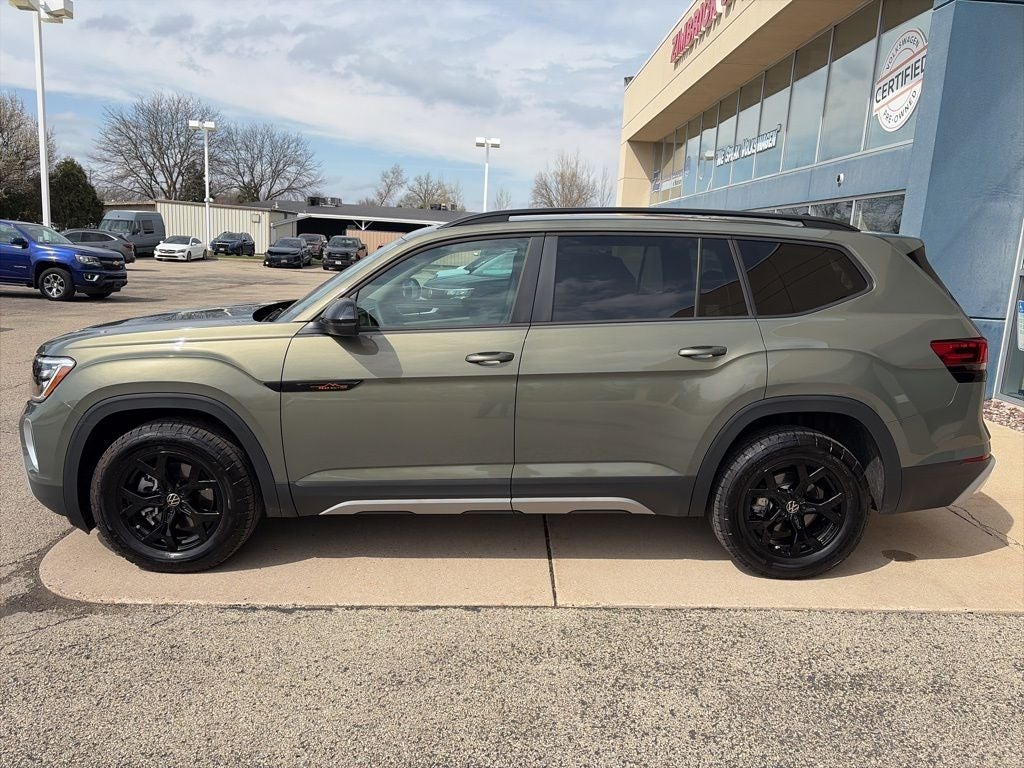 2025 Volkswagen Atlas 2.0T Peak Edition