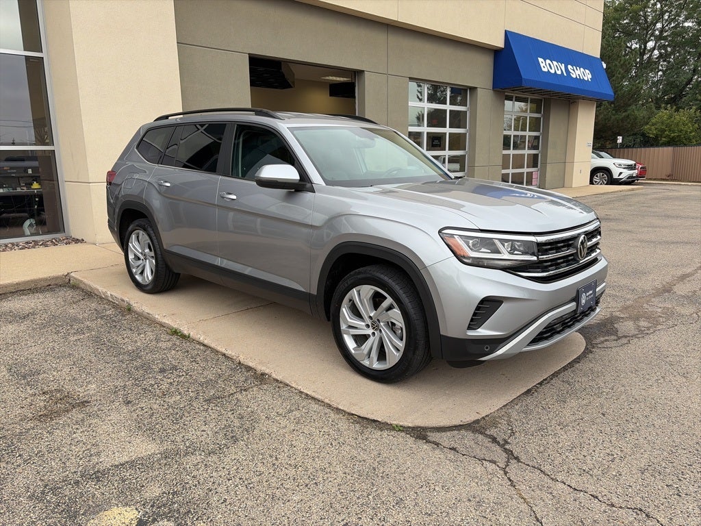 2022 Volkswagen Atlas 3.6L V6 SE w/Technology