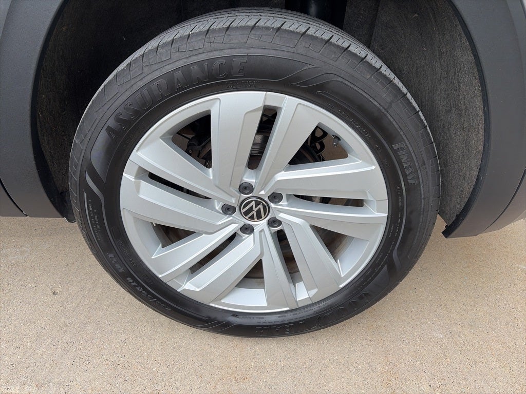 2023 Volkswagen Atlas Cross Sport 2.0T SE w/Technology