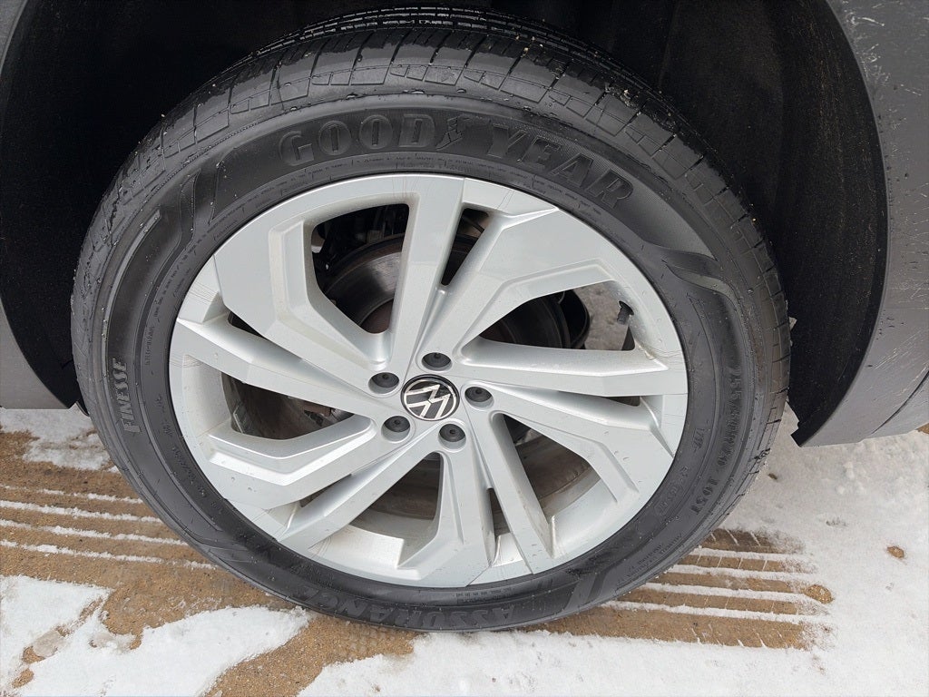 2022 Volkswagen Atlas 3.6L V6 SE w/Technology