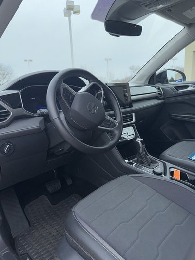 2025 Volkswagen Taos 1.5T SE Black