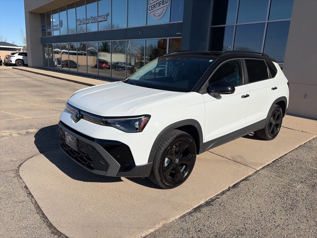 2025 Volkswagen Taos 1.5T SE Black