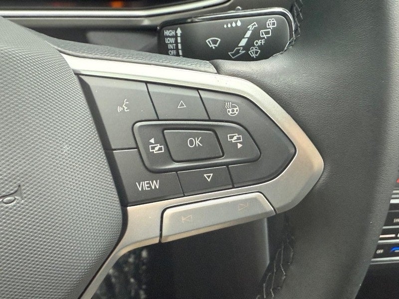 2026 Volkswagen Taos 1.5T SE Black