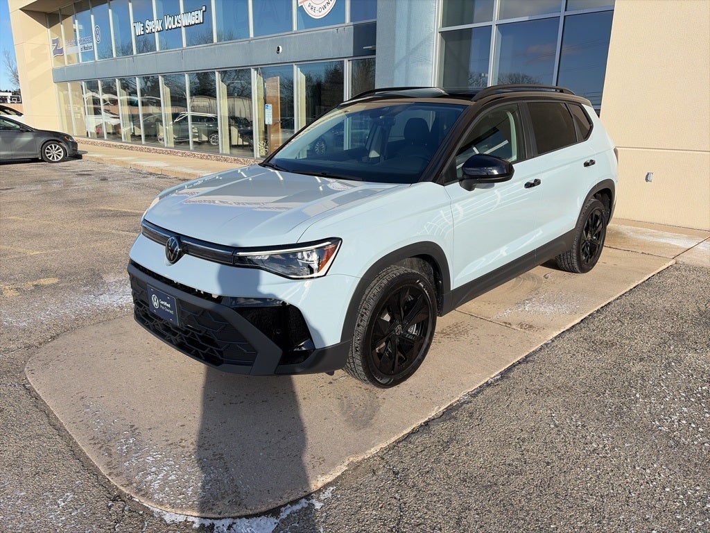 2025 Volkswagen Taos 1.5T SE Black
