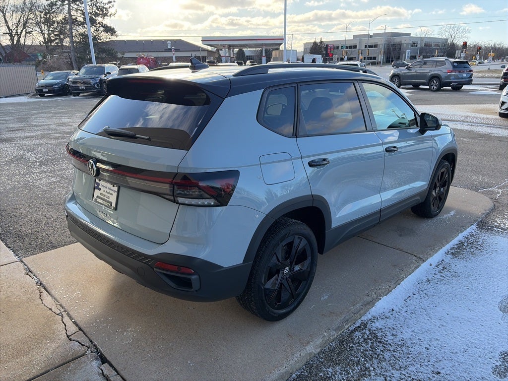 2025 Volkswagen Taos 1.5T SE Black