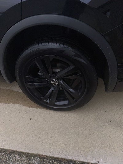 2024 Volkswagen Tiguan 2.0T SE R-Line Black