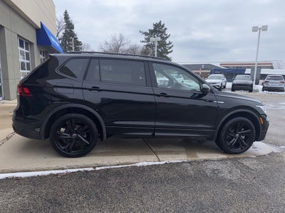 2024 Volkswagen Tiguan 2.0T SE R-Line Black