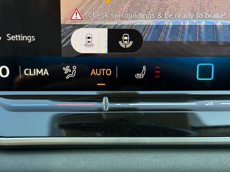 2025 Volkswagen Tiguan 2.0T SE