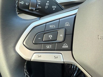 2025 Volkswagen Tiguan 2.0T SE